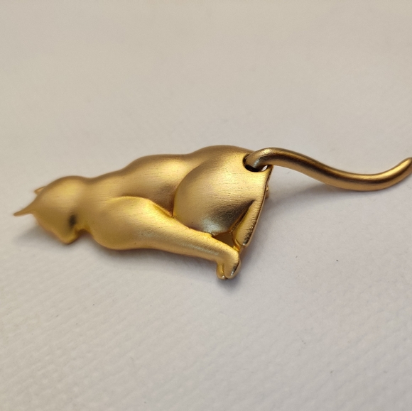 Vintage JJ wigling tail cat 🐈 brooch pin - Picture 6 of 10